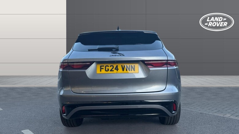 Jaguar F-Pace 2.0 D200 R-Dynamic HSE Black 5dr Auto AWD Diesel Estate